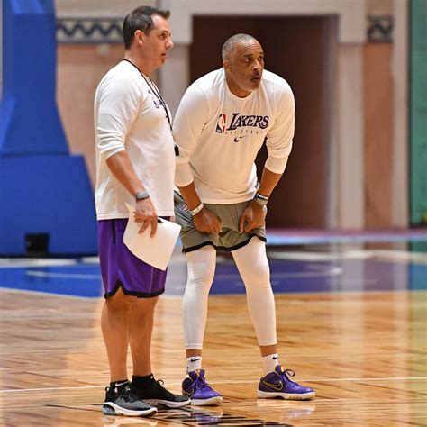 lakers coach phil handy.